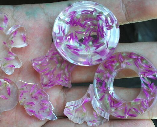 與水晶滴膠相合作用的材料有哪些？